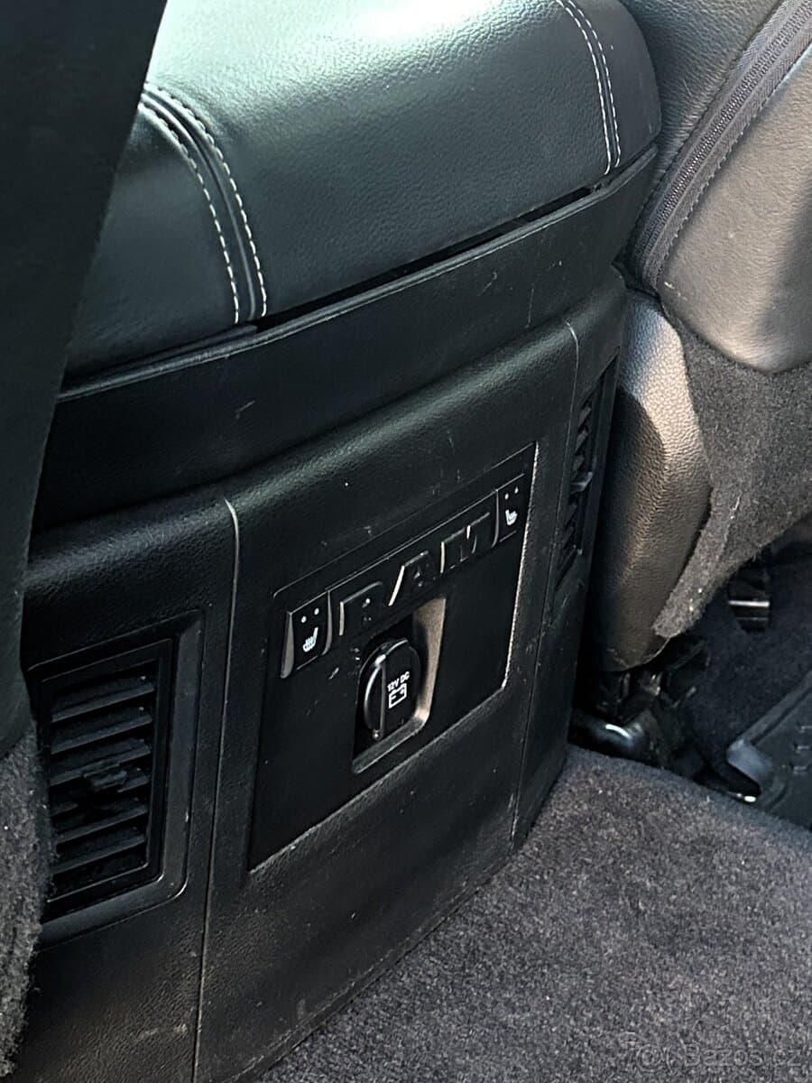 2017 RAM 1500 - 11