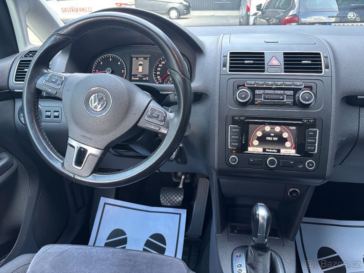 2010 Volkswagen TOURAN - 11
