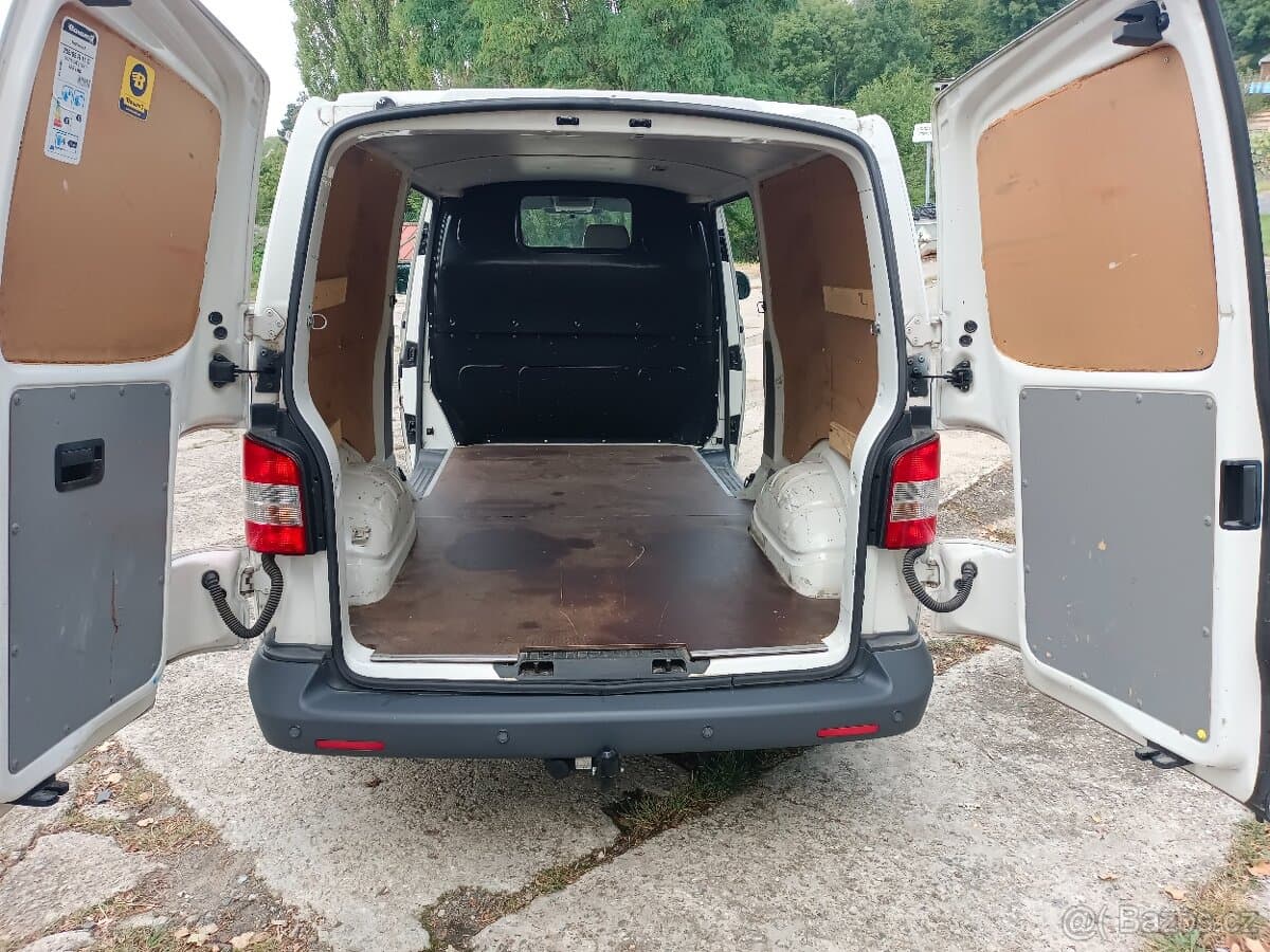 2011 Volkswagen TRANSPORTER - 11
