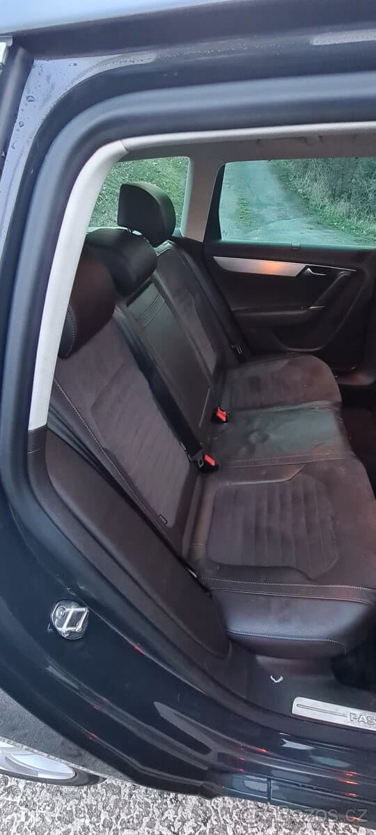2013 Volkswagen PASSAT - 11