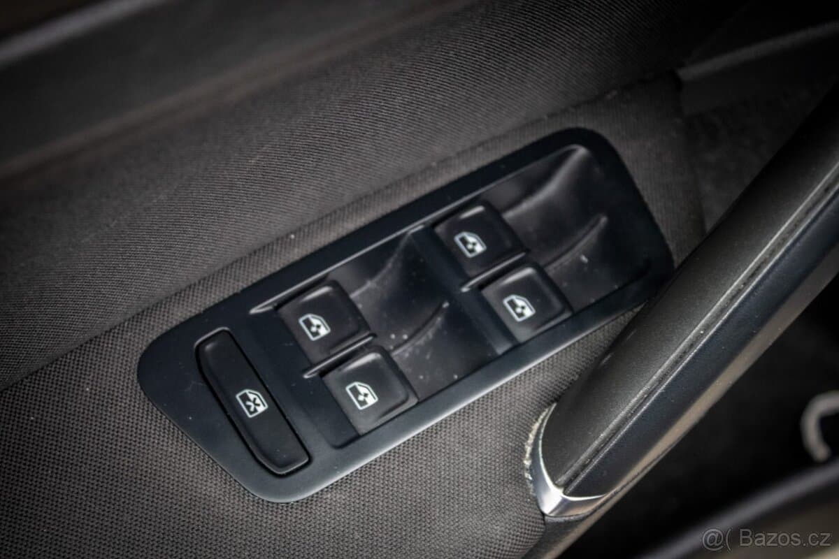 2019 Volkswagen GOLF - 11