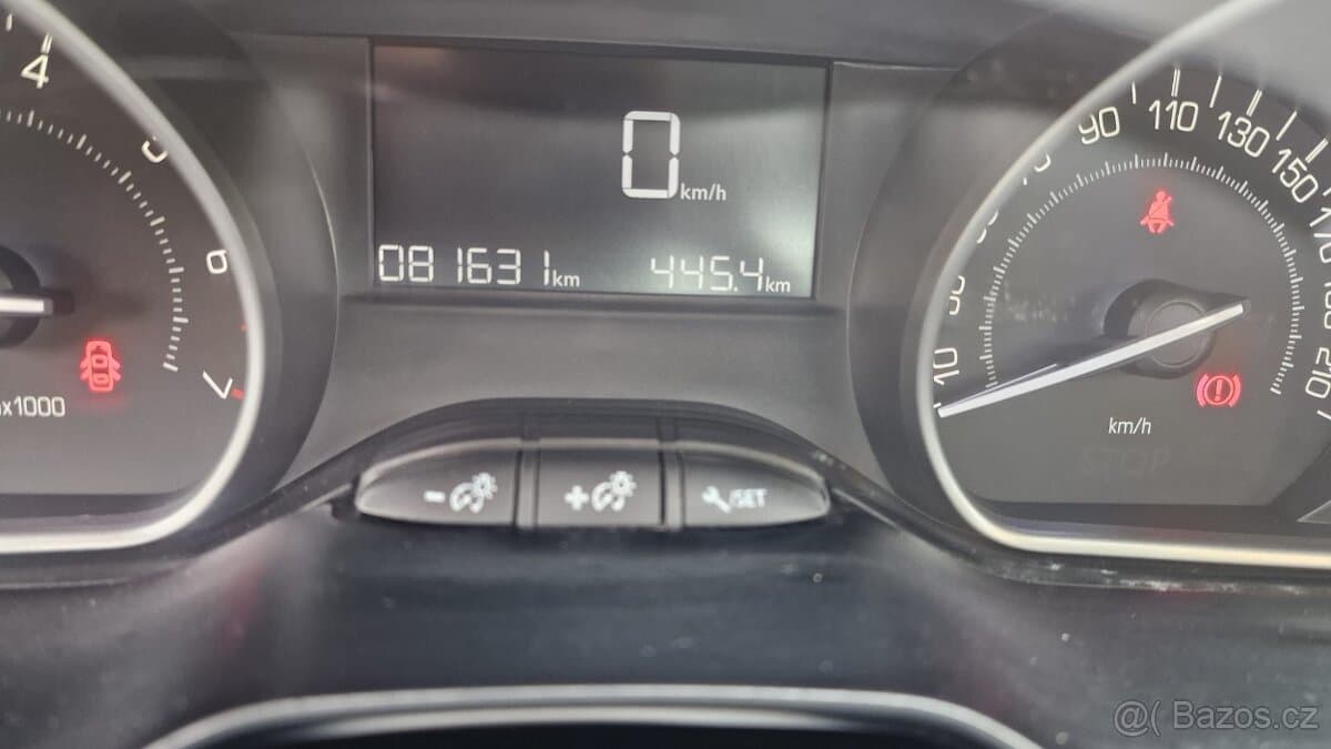 2016 Peugeot 2008 - 11