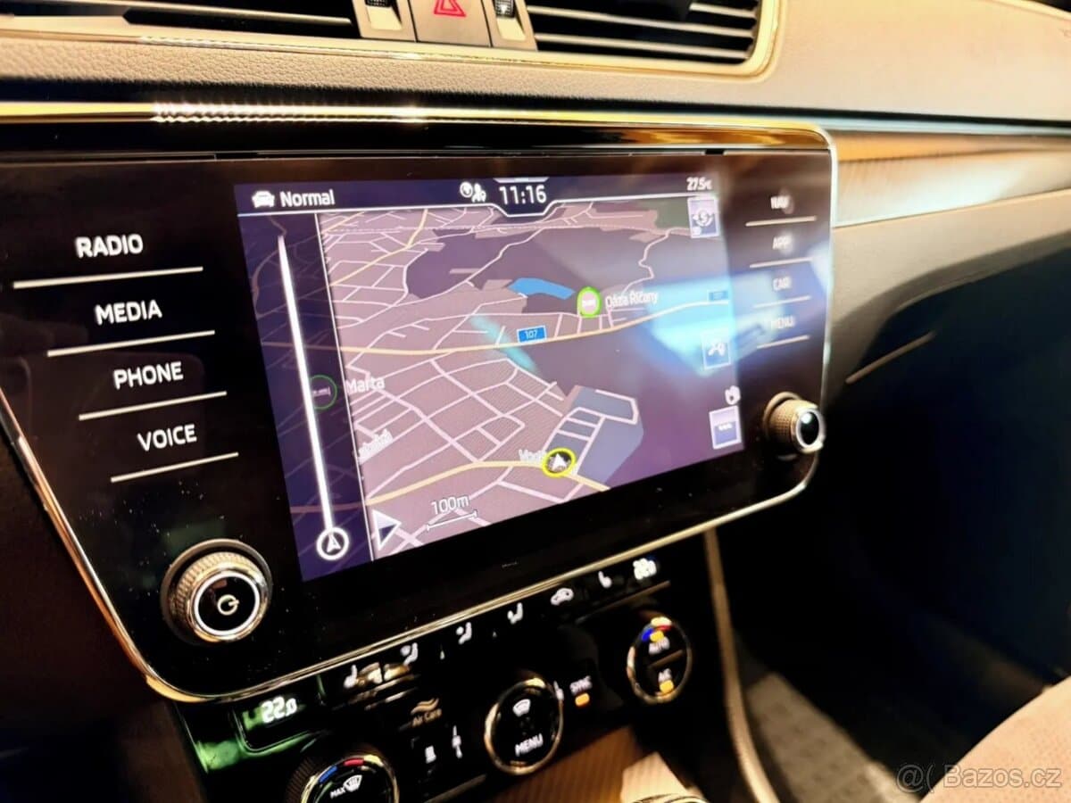 2020 Škoda SUPERB - 11
