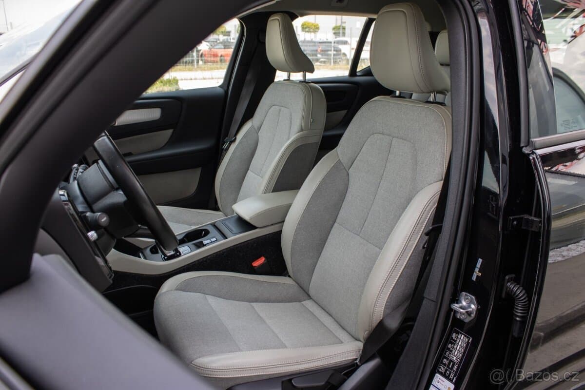 2019 Volvo XC40 - 11
