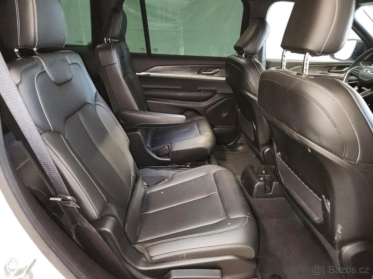 2025 Jeep CHEROKEE - 11
