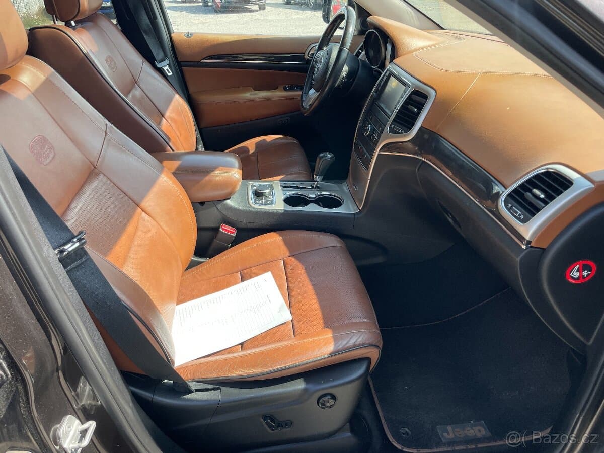 2013 Jeep CHEROKEE - 11