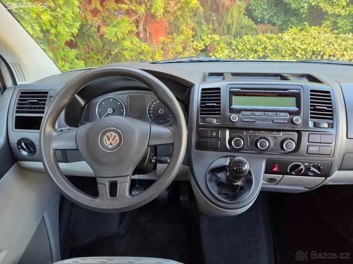 2010 Volkswagen TRANSPORTER - 11