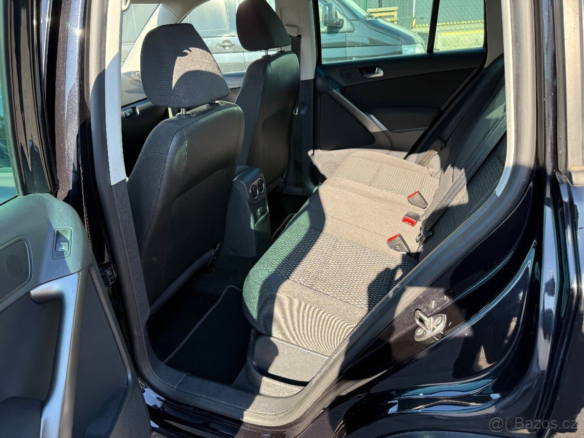 2009 Volkswagen TIGUAN - 11