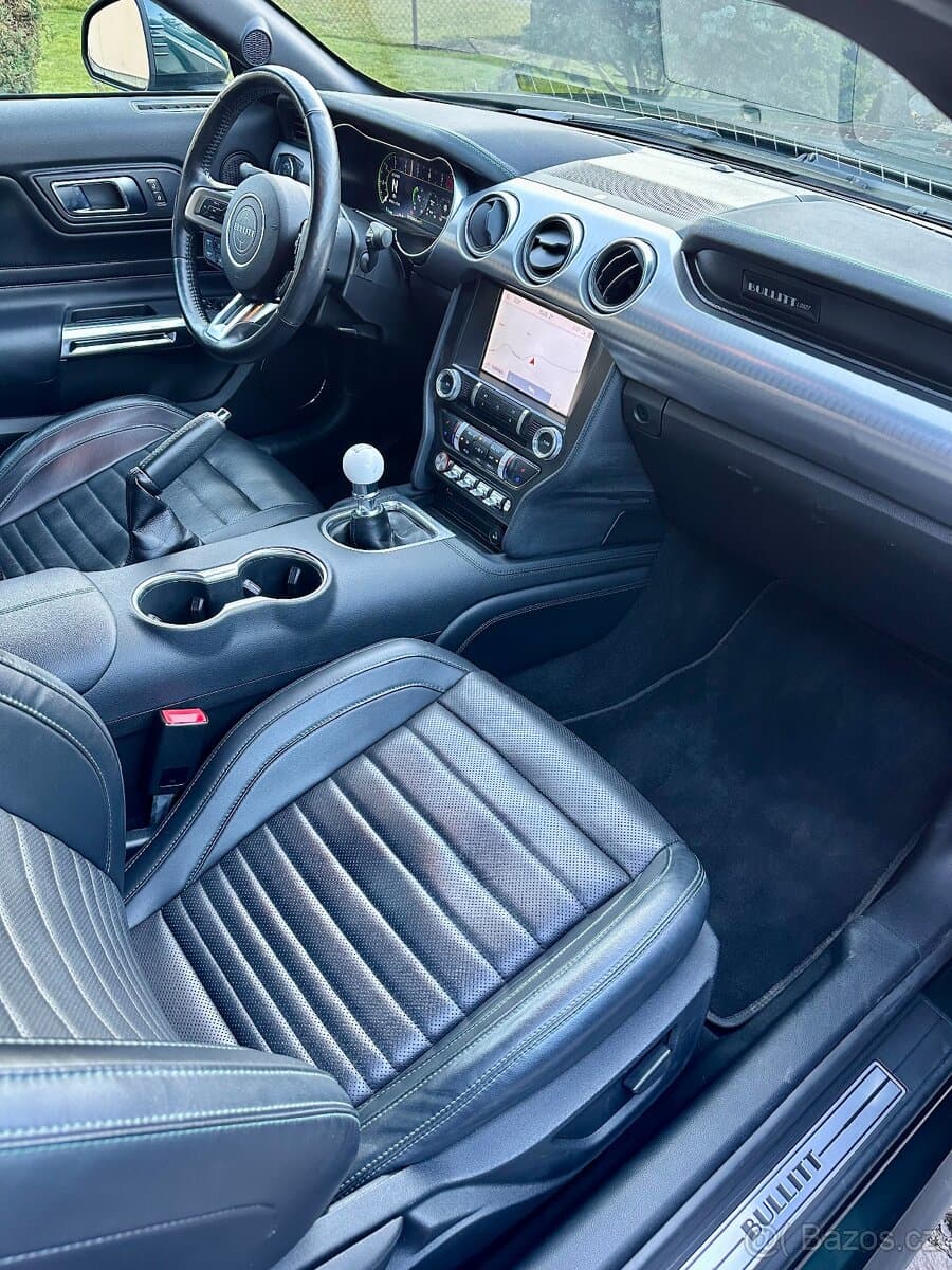 2020 Ford MUSTANG - 11
