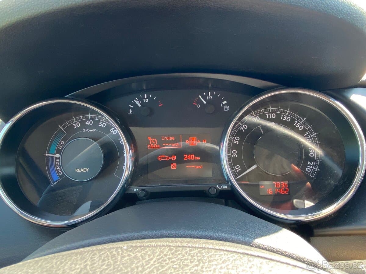 2012 Peugeot 3008 - 11