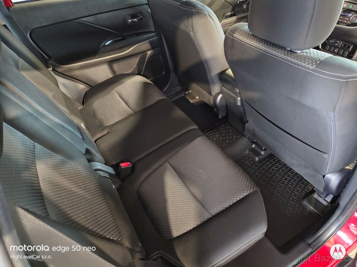 2017 Mitsubishi OUTLANDER - 11