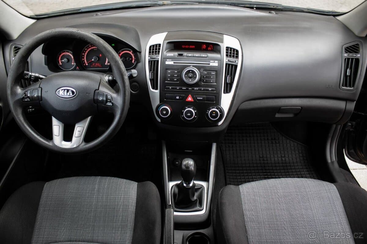 2011 Kia PROCEED - 11