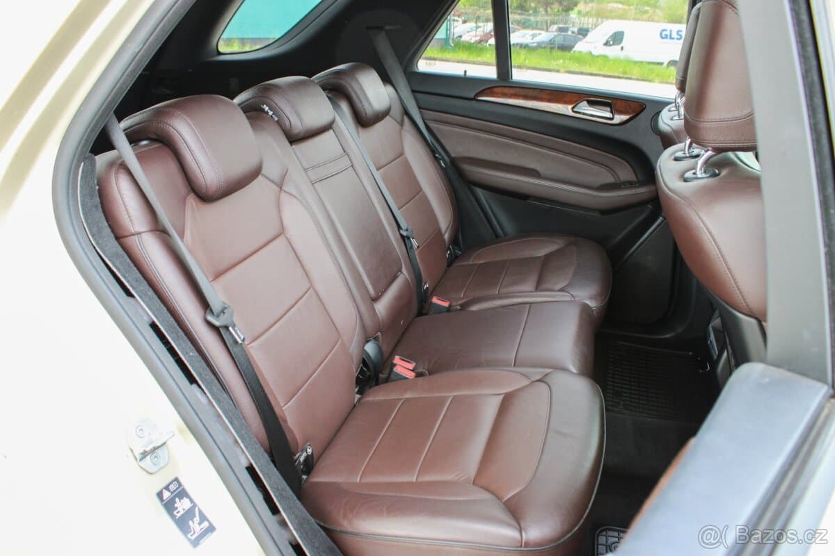 2012 Mercedes-Benz M-CLASS - 11