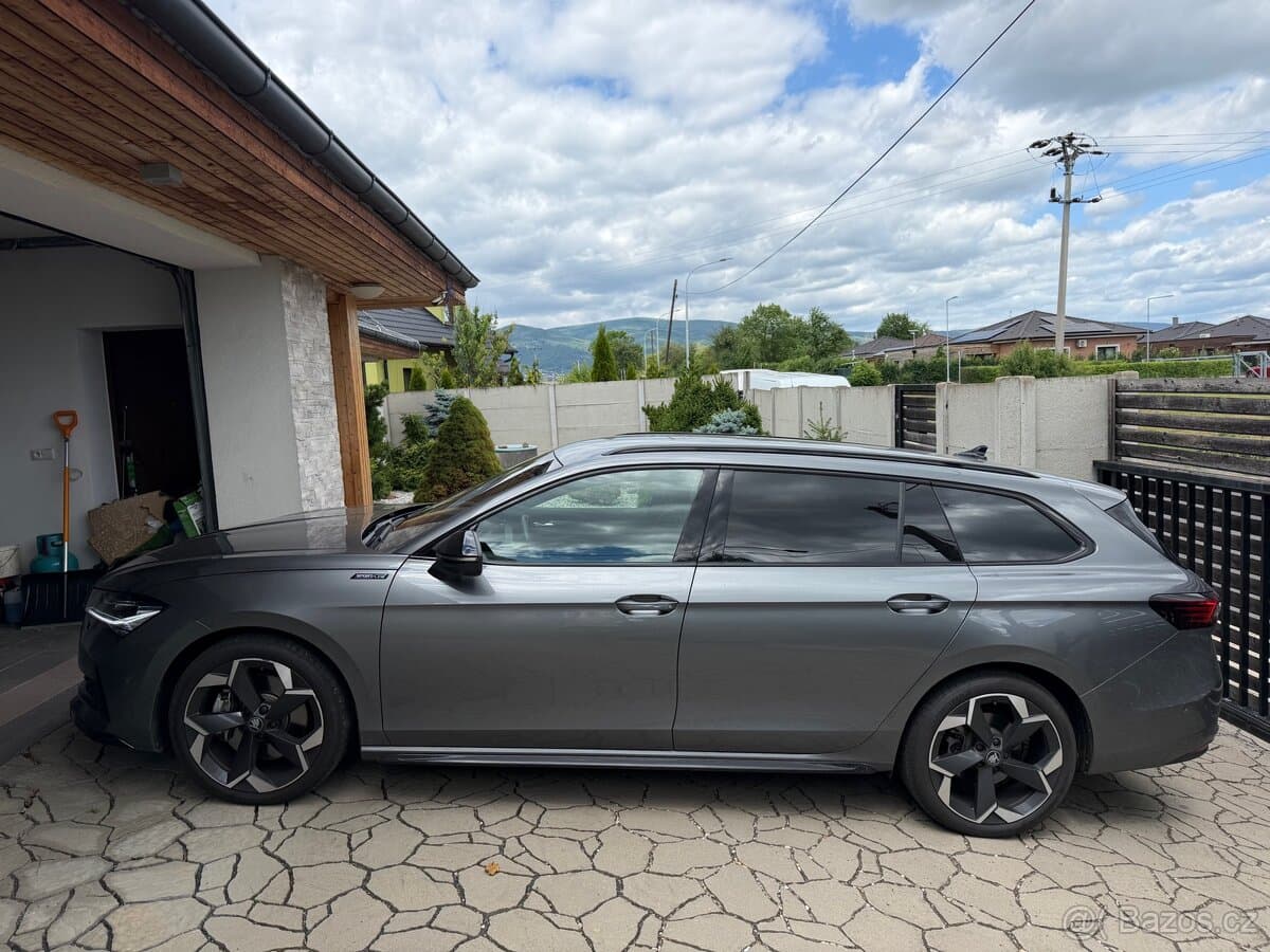 2025 Škoda SUPERB - 11