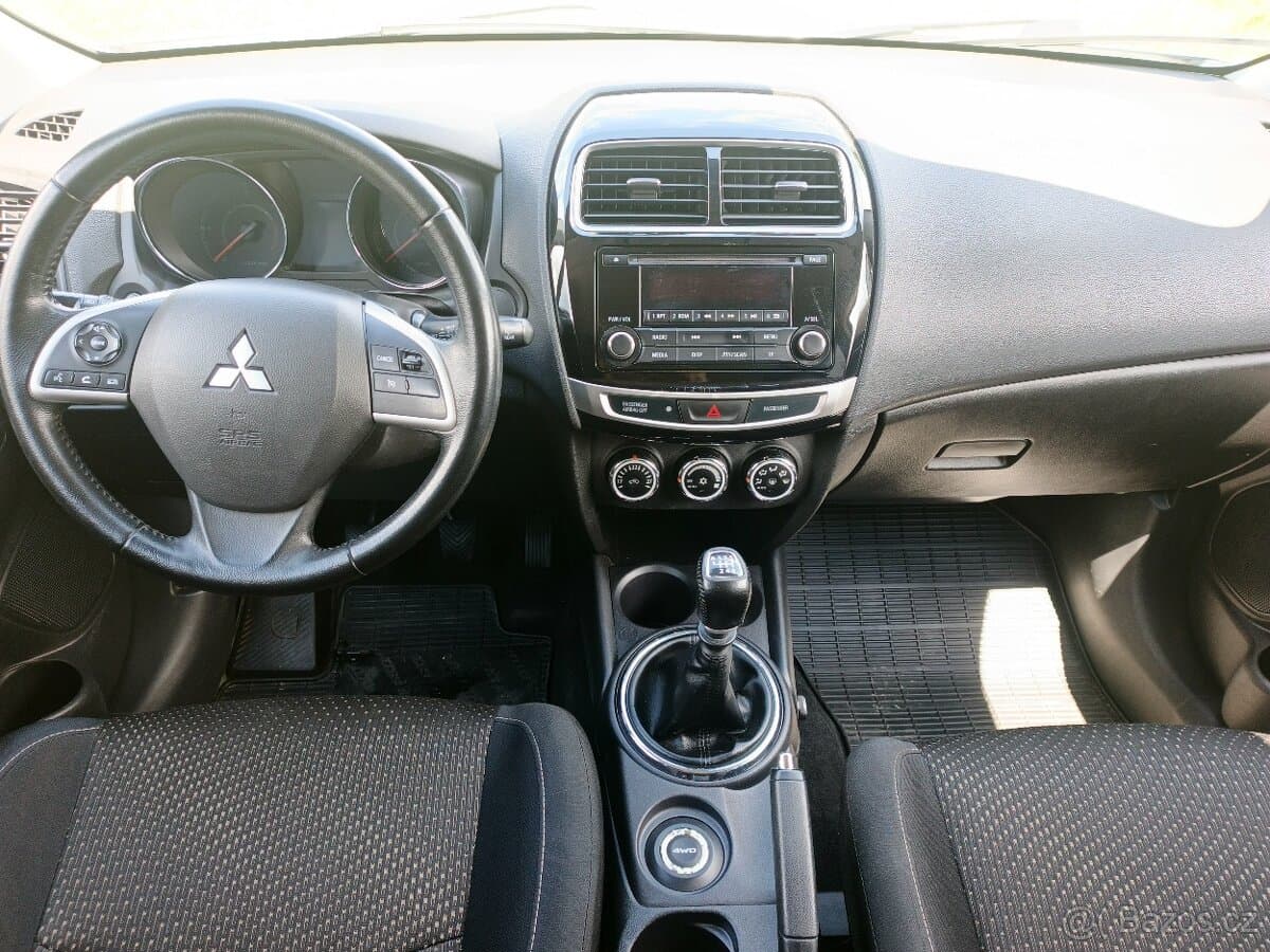 2015 Mitsubishi ASX - 11