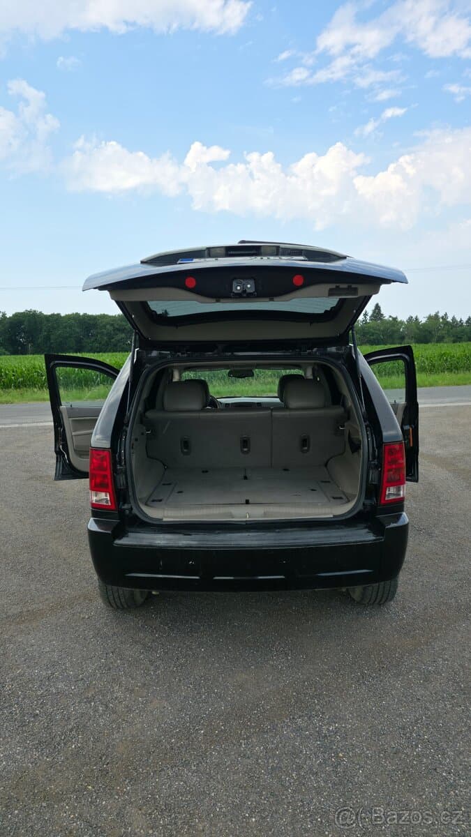2005 Jeep CHEROKEE - 11