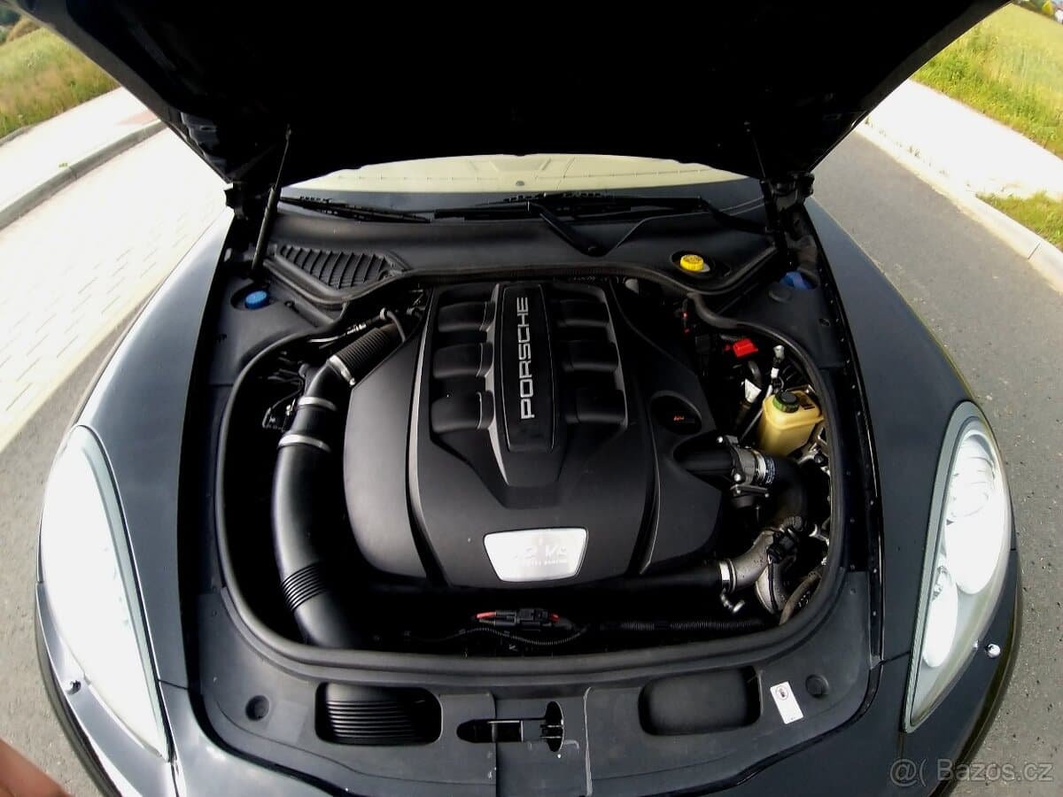 2012 Porsche PANAMERA - 11