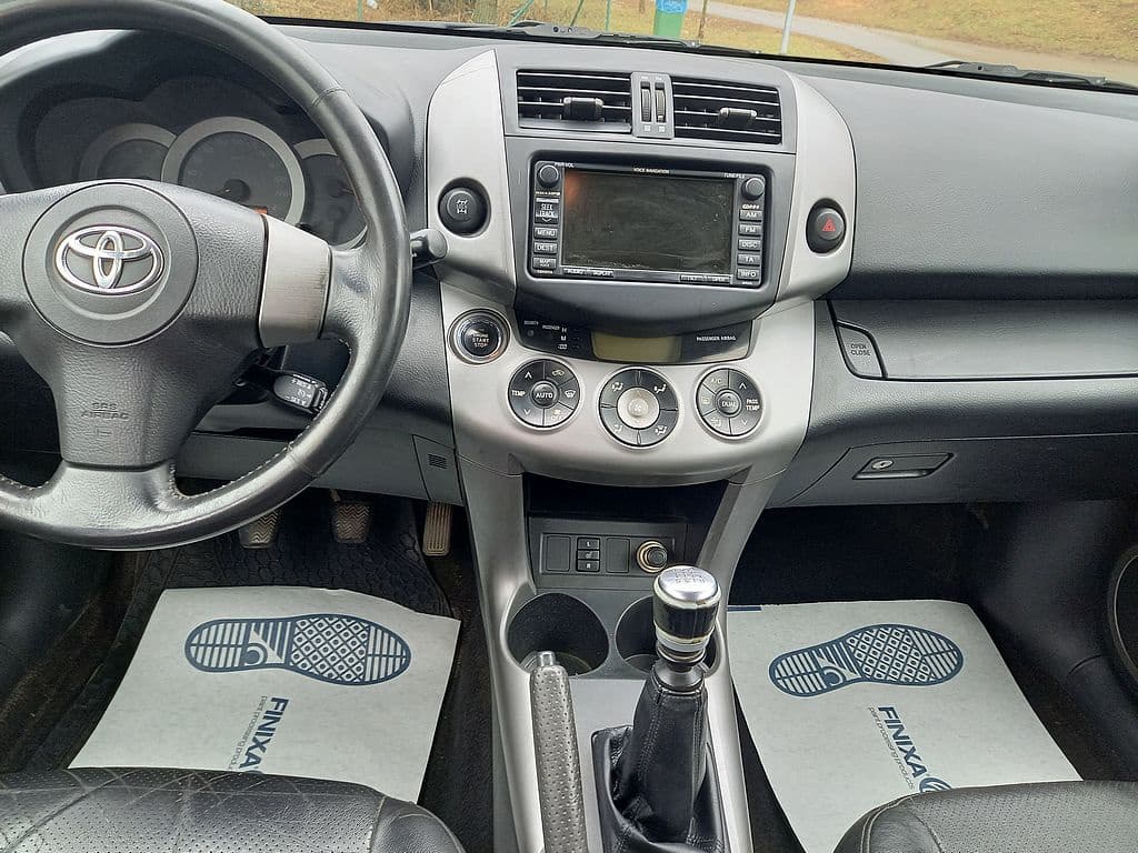 2007 Toyota RAV4 - 11