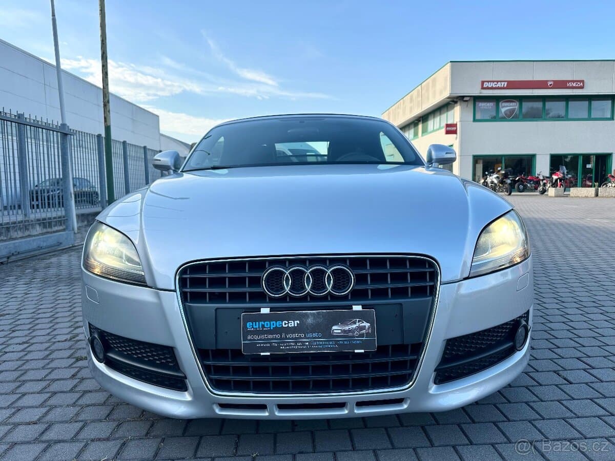 2008 Audi TT - 11