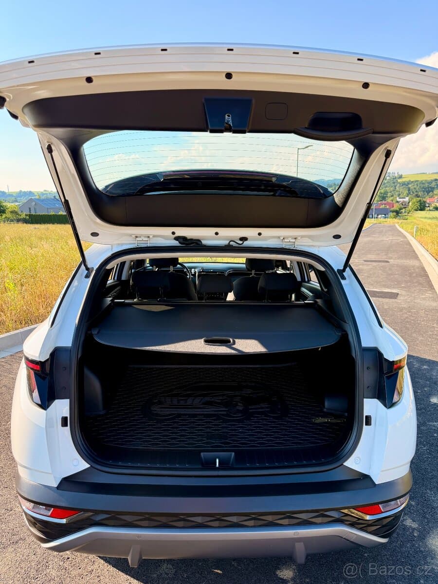 2022 Hyundai TUCSON - 11
