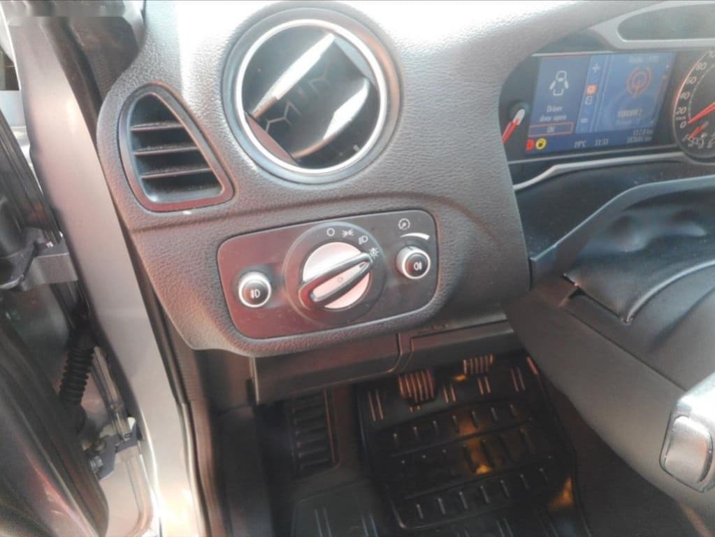 2010 Ford S-MAX - 11