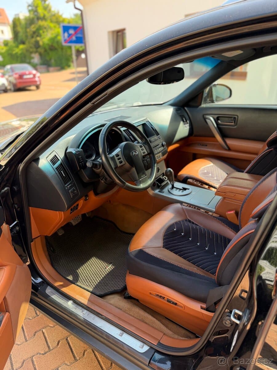 2005 Infiniti FX - 11