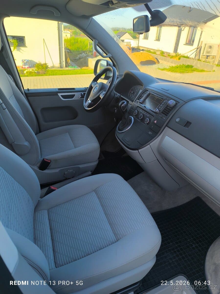 2015 Volkswagen MULTIVAN - 11