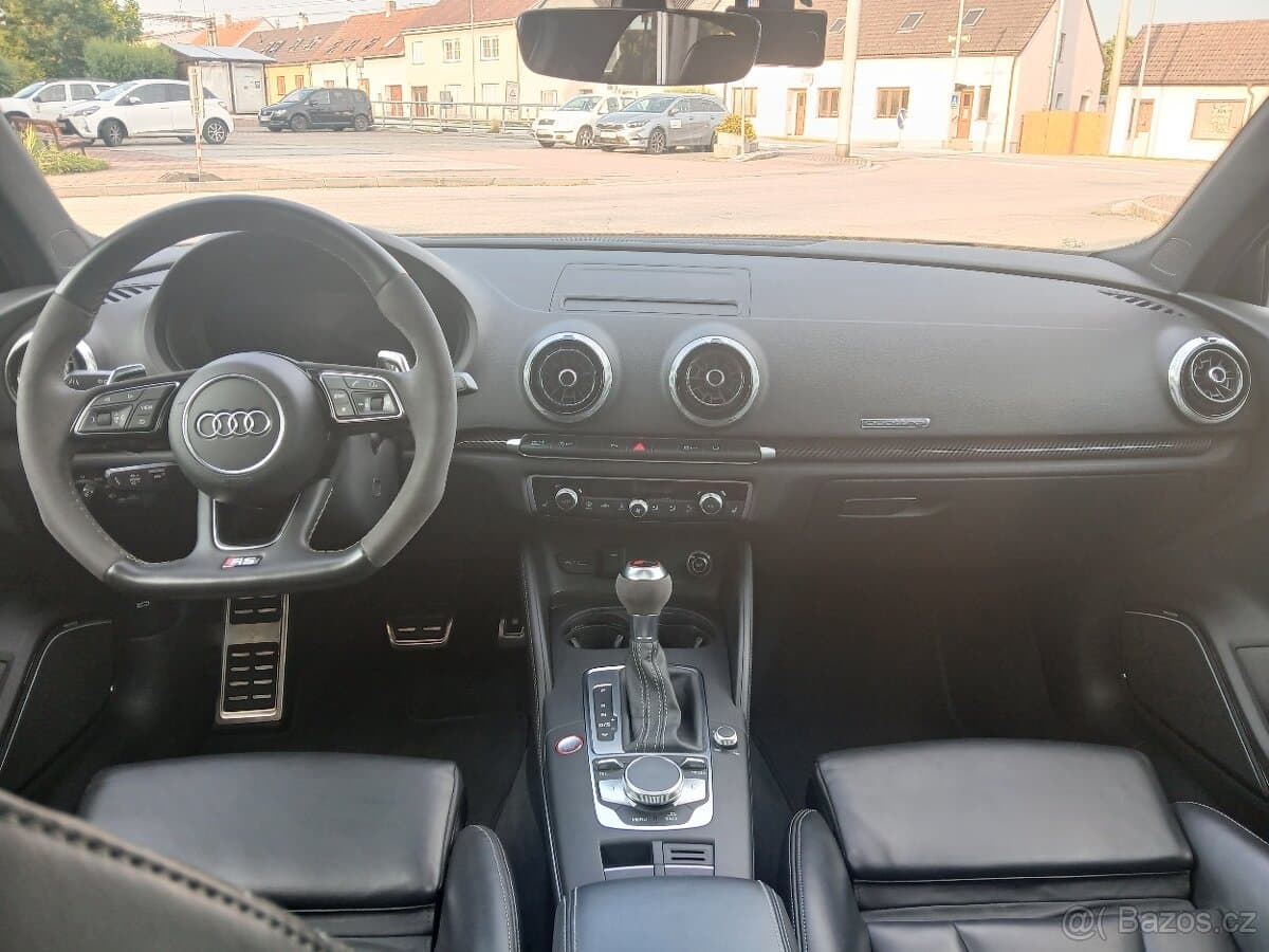 2020 Audi RS3 - 11