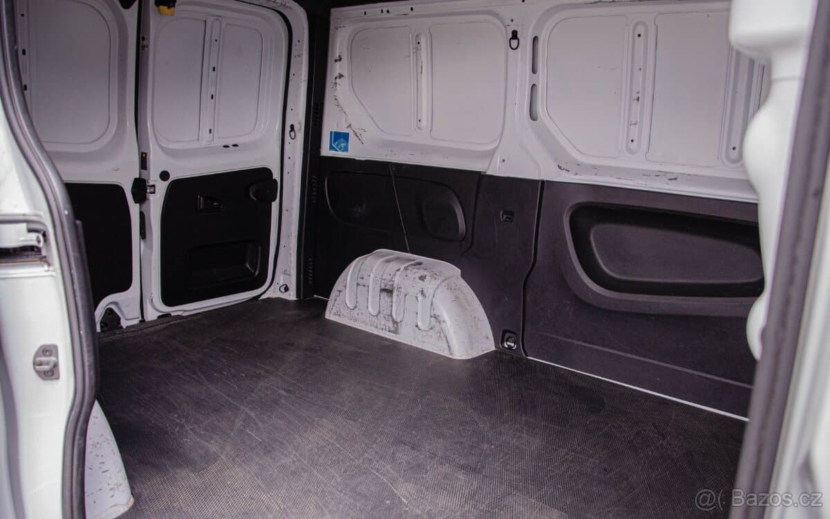 2019 Renault TRAFIC - 11
