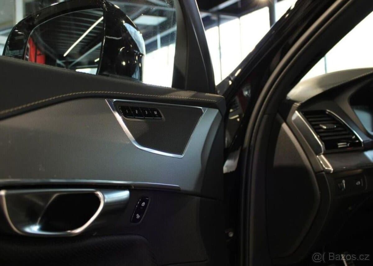 2019 Volvo XC90 - 11
