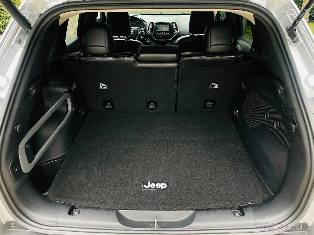 2014 Jeep CHEROKEE - 11