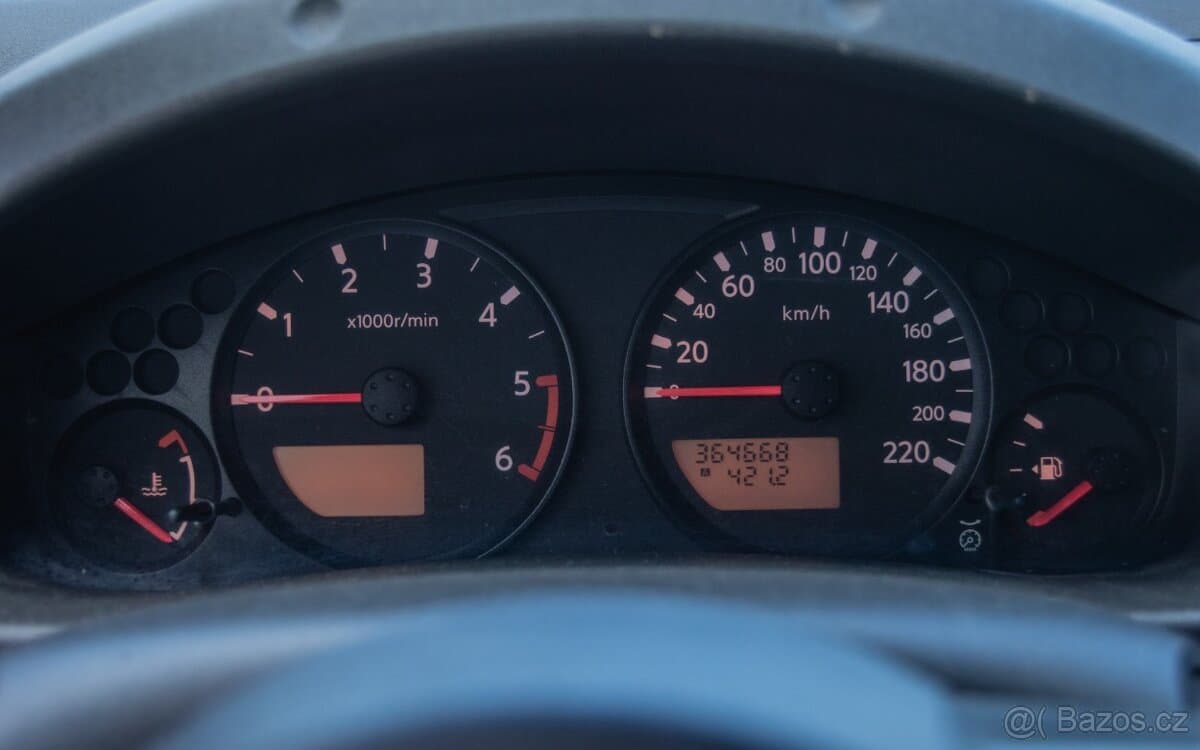 2008 Nissan NAVARA - 11