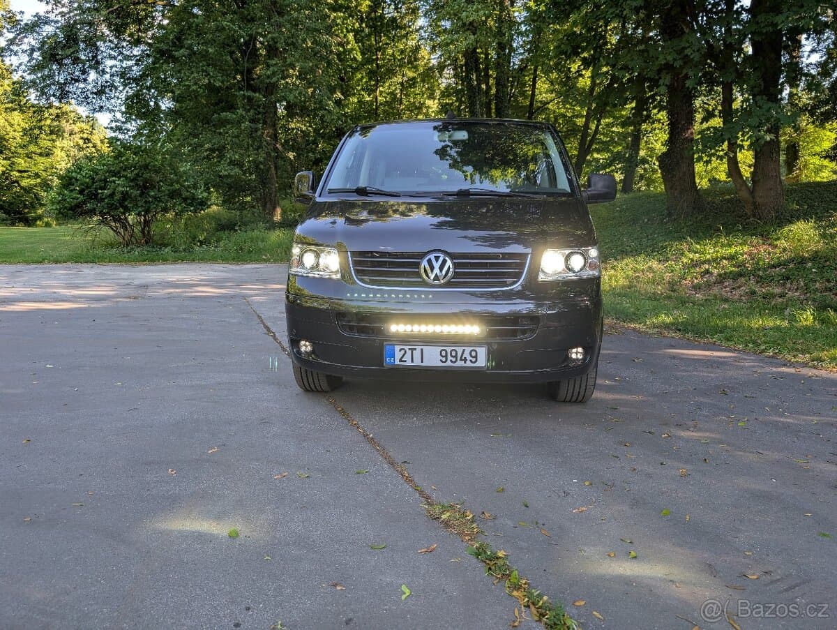 Volkswagen MULTIVAN - 11