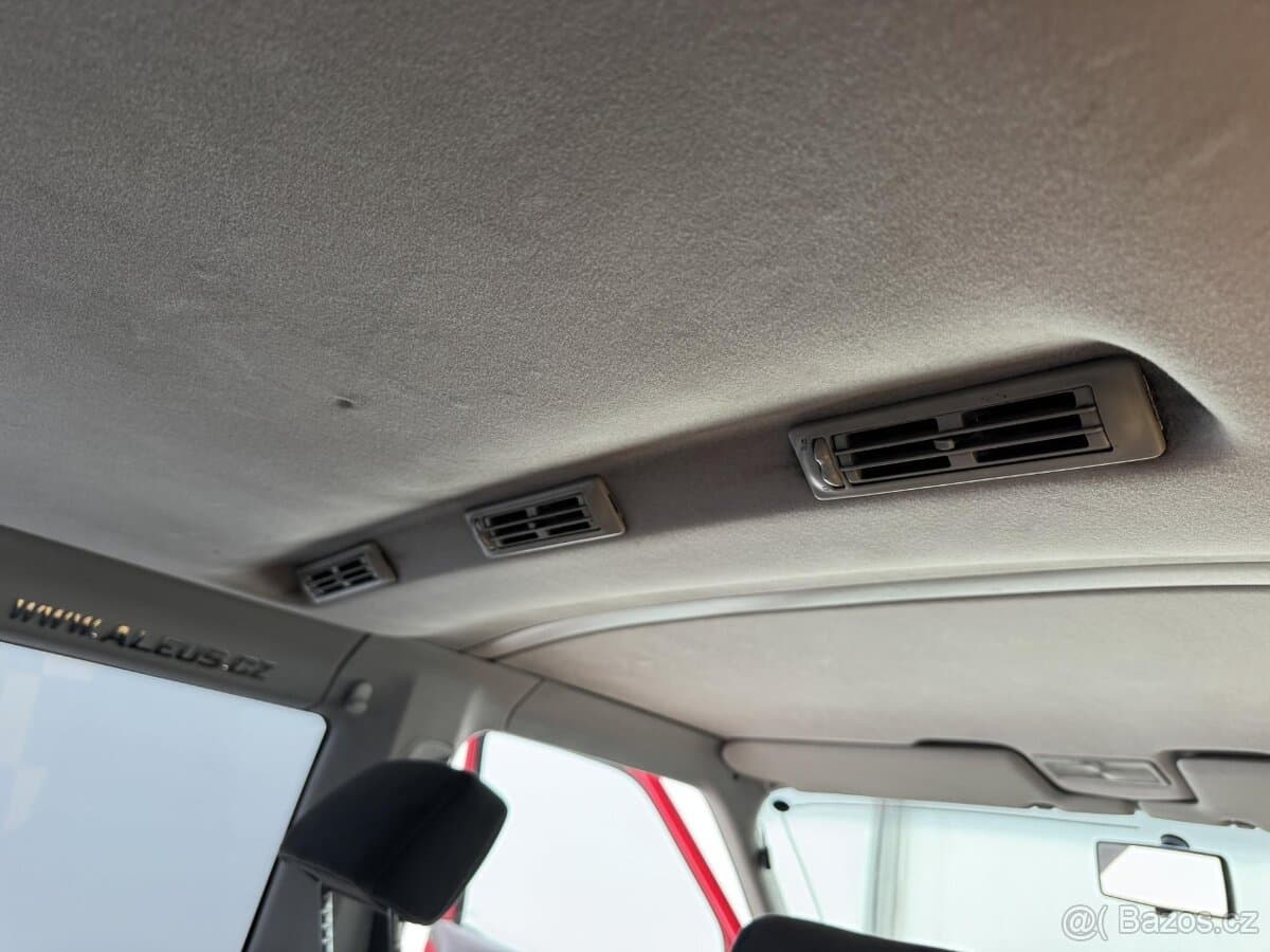 1998 Volkswagen CARAVELLE - 11
