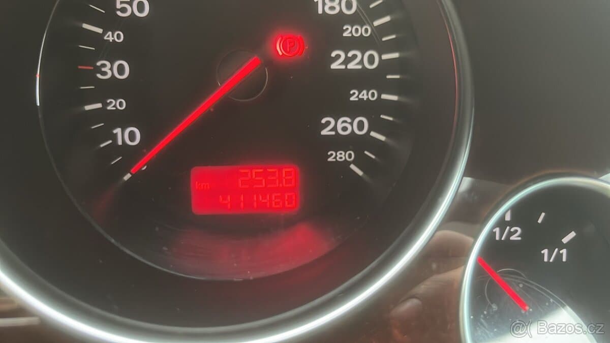 2005 Audi A8 - 11