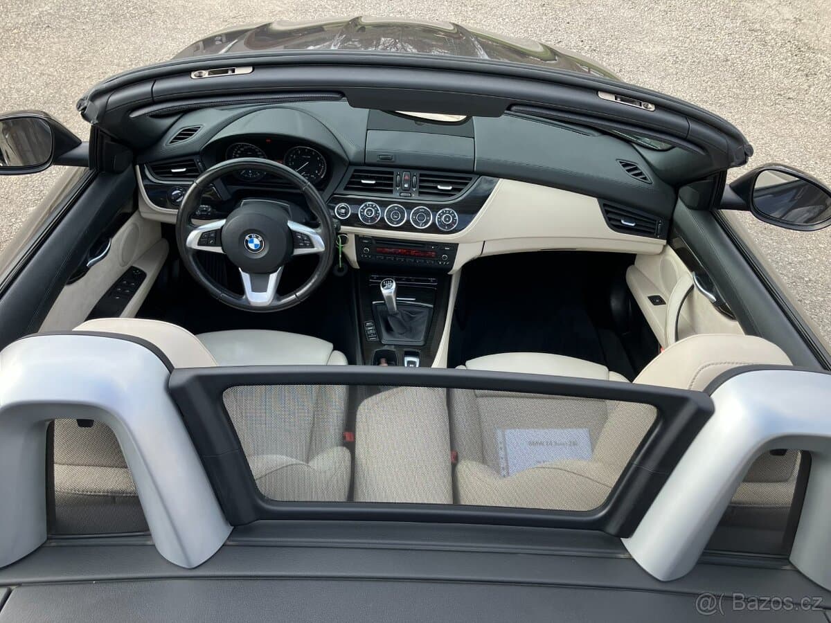 2010 BMW Z4 - 11