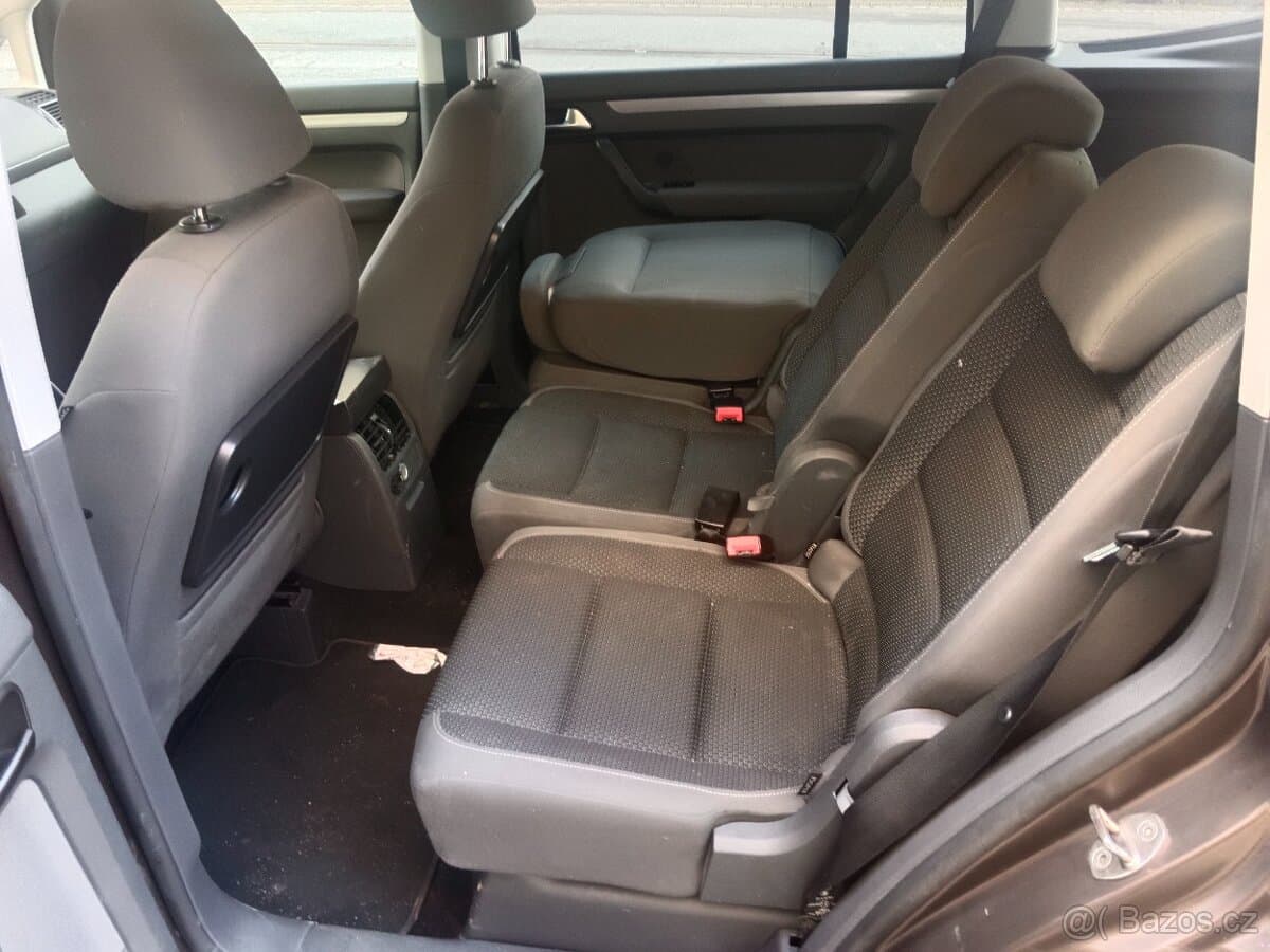 2010 Volkswagen TOURAN - 11