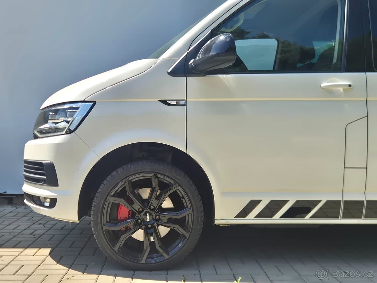 2017 Volkswagen MULTIVAN - 11