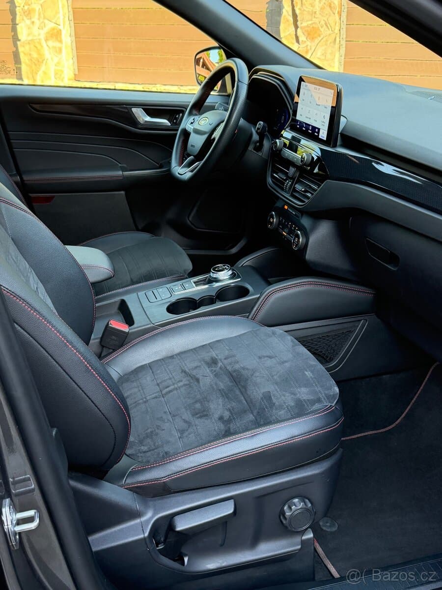2023 Ford KUGA - 11
