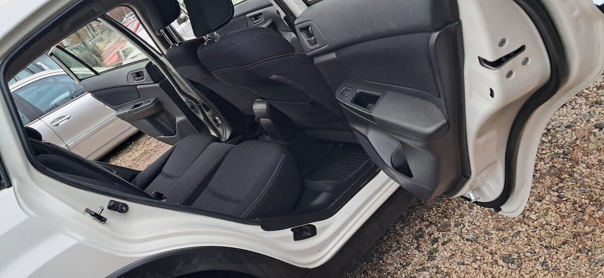 2015 Subaru XV - 11