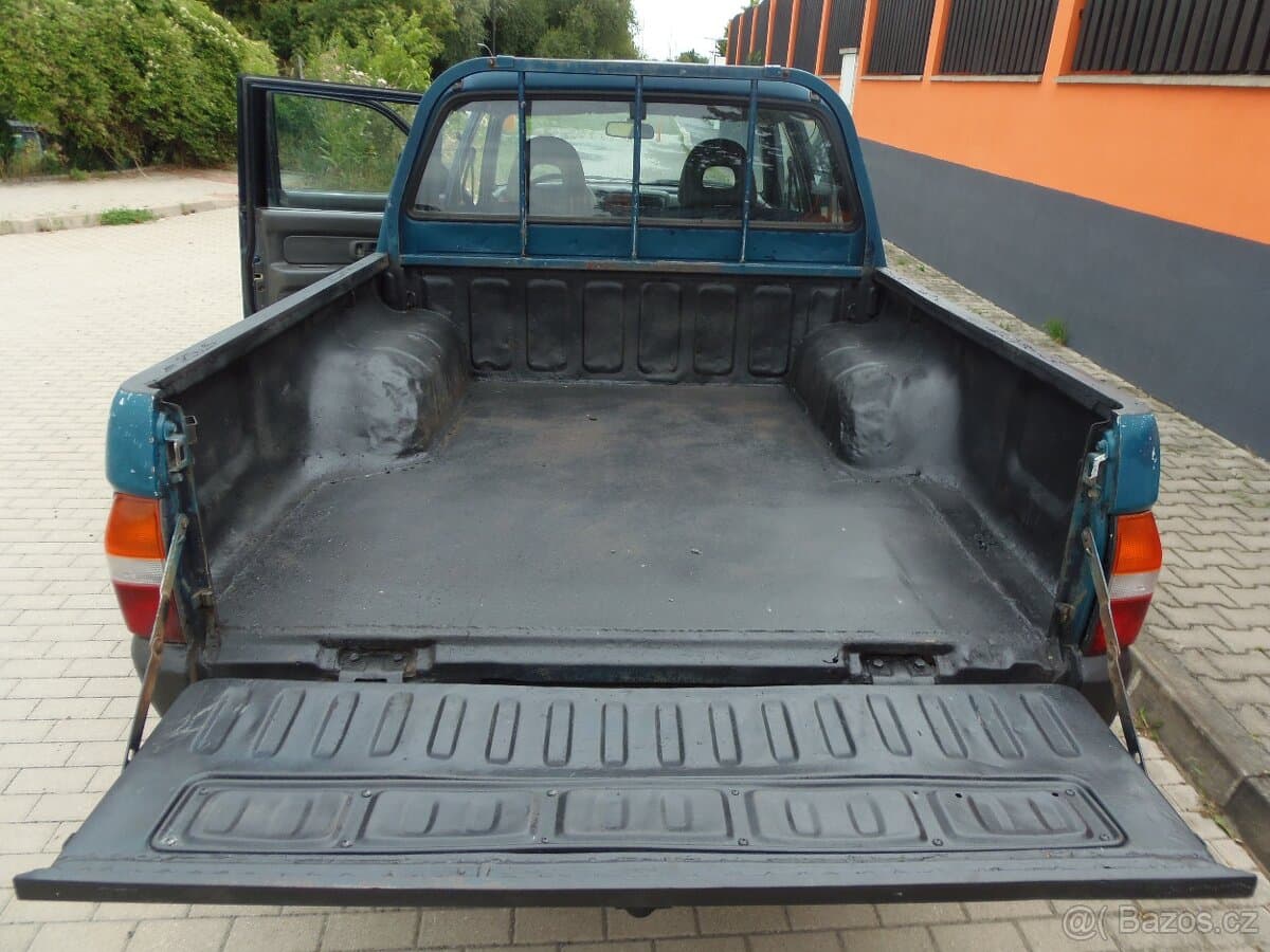 2000 Mitsubishi L200 - 11