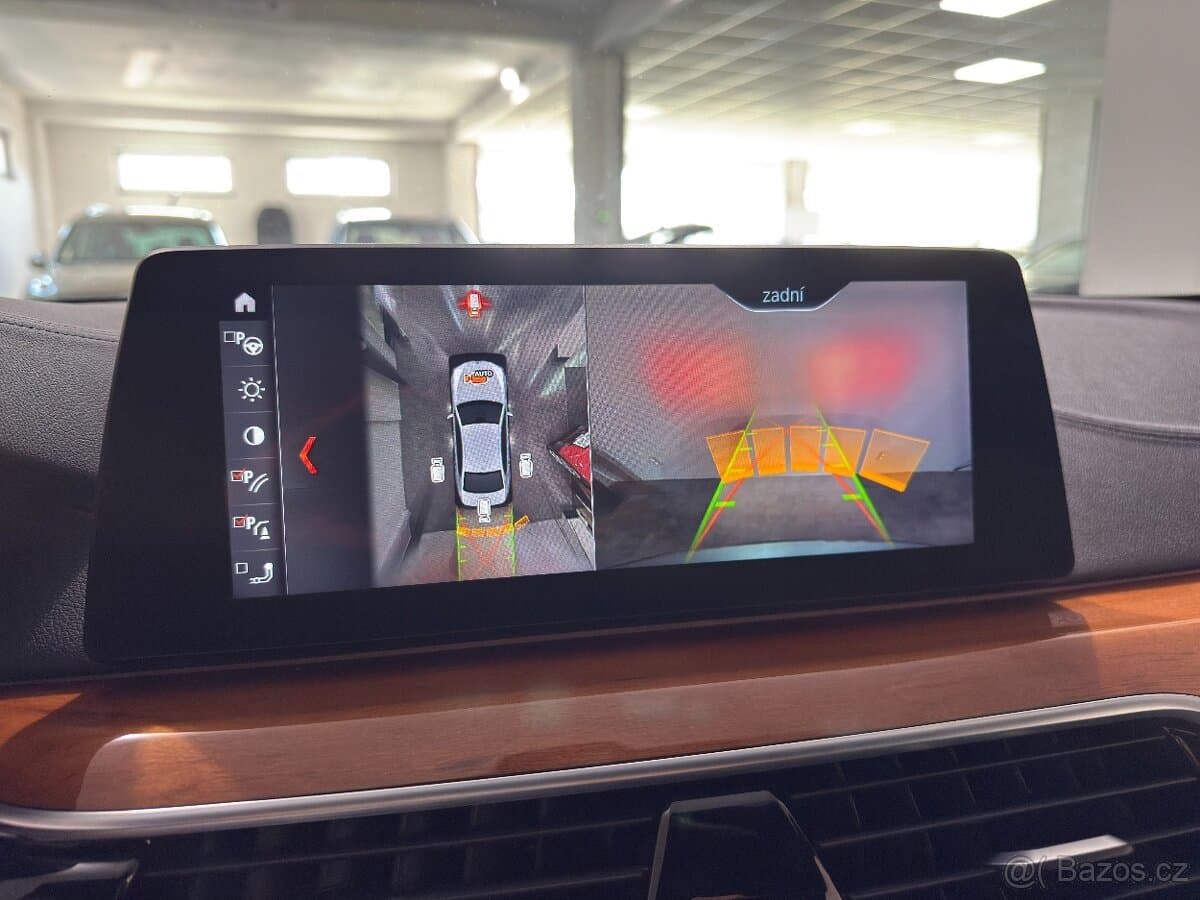 2018 BMW 5-SERIES - 11