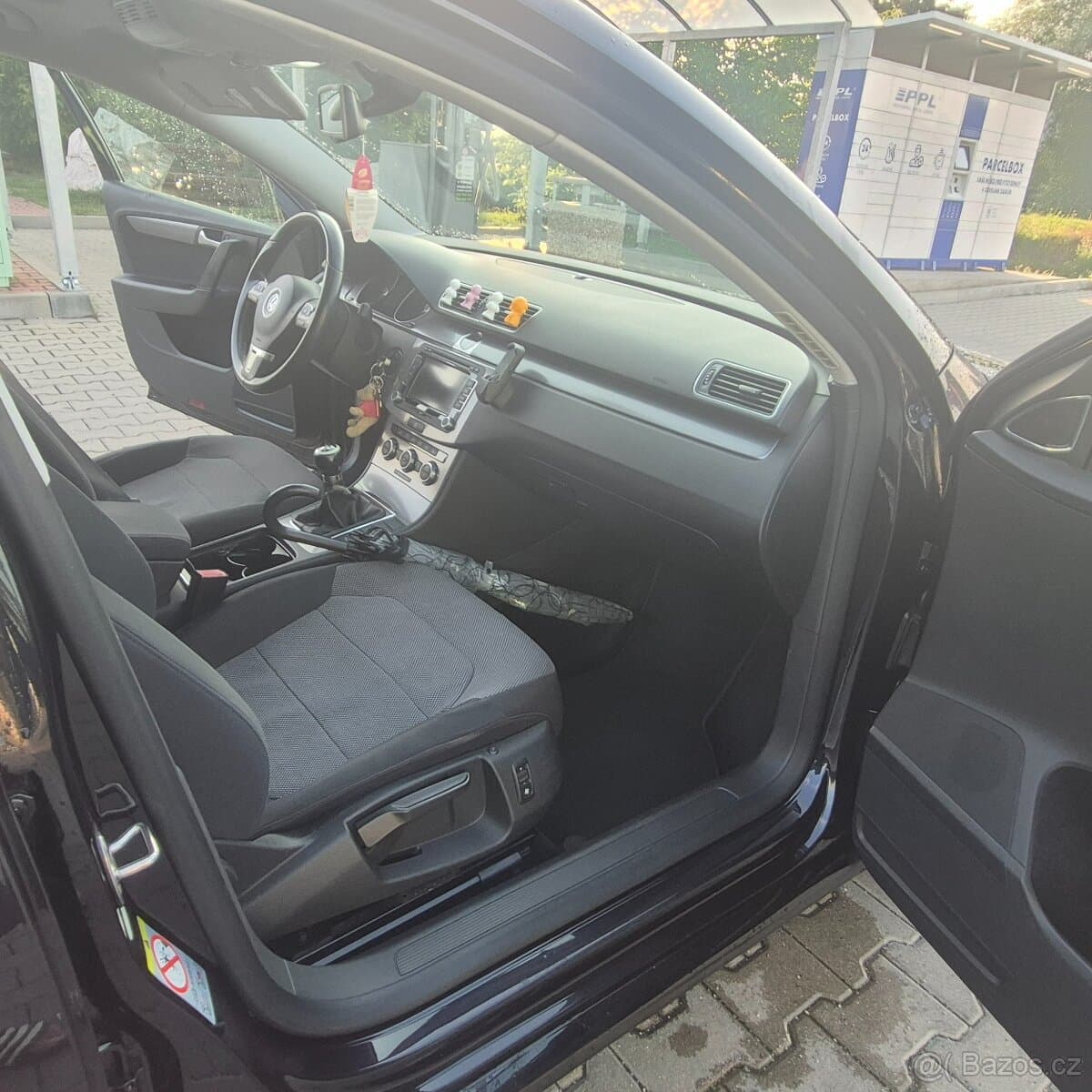 2012 Volkswagen PASSAT - 11