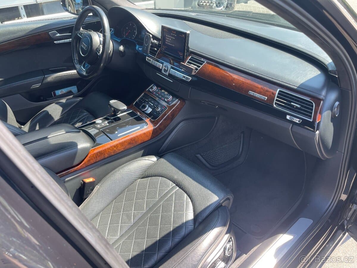 2013 Audi A8 - 11
