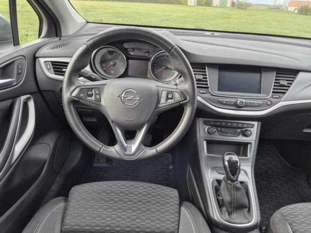 2020 Opel ASTRA - 11