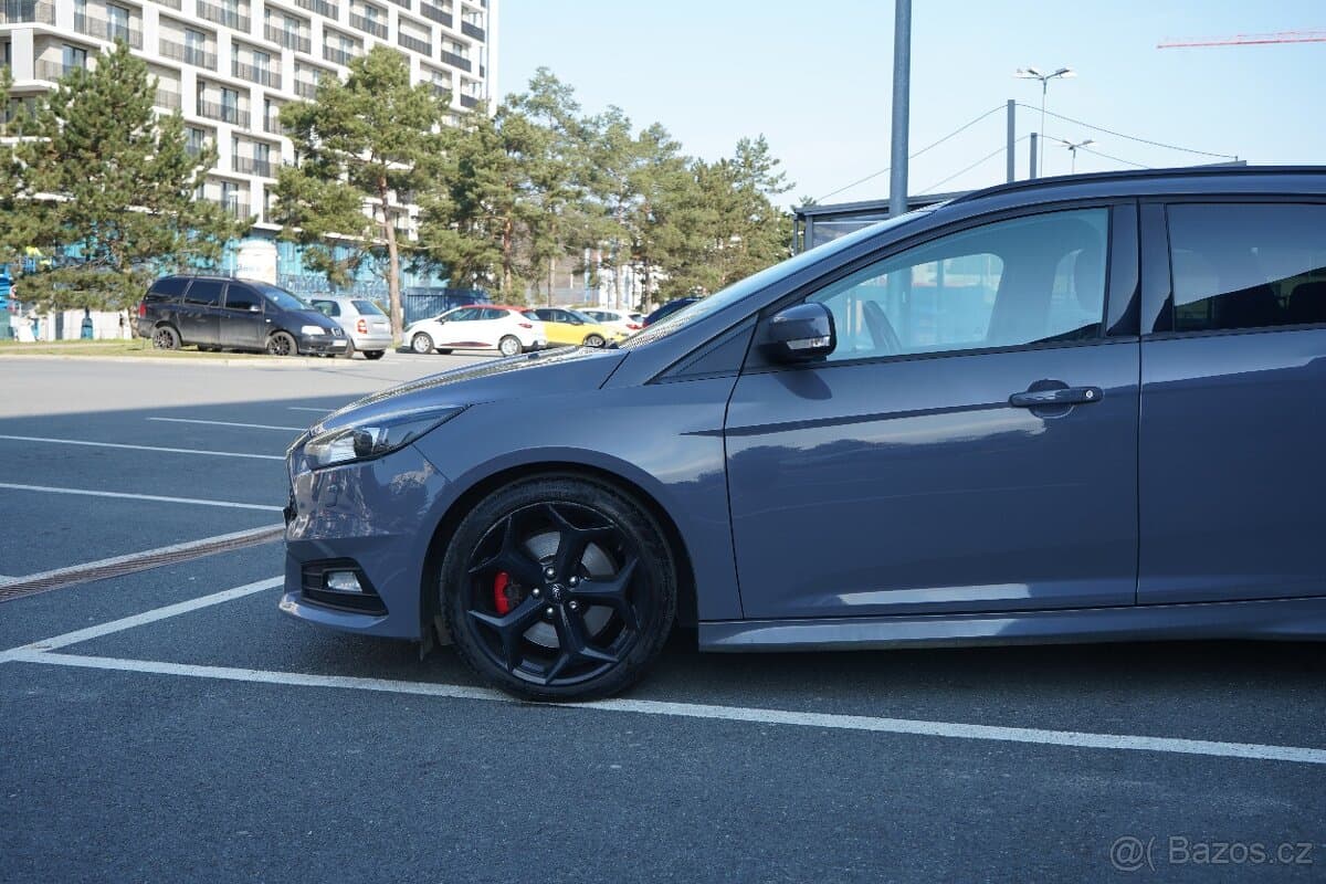 Ford FOCUS - 11