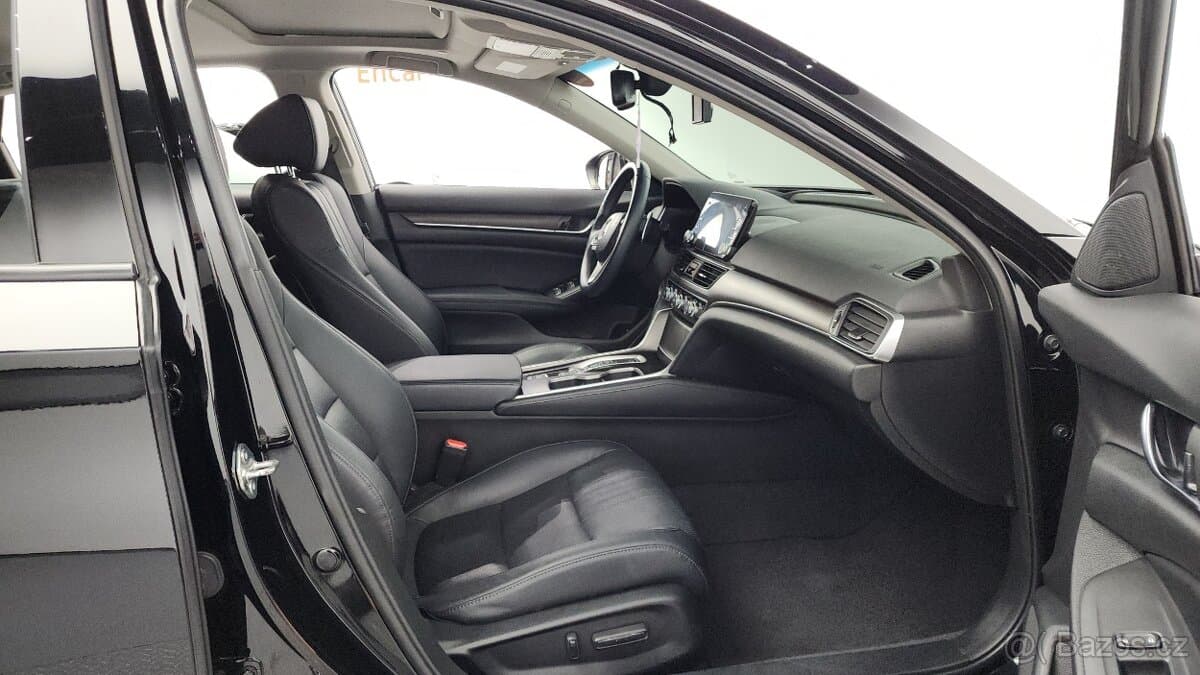 2018 Honda ACCORD - 11