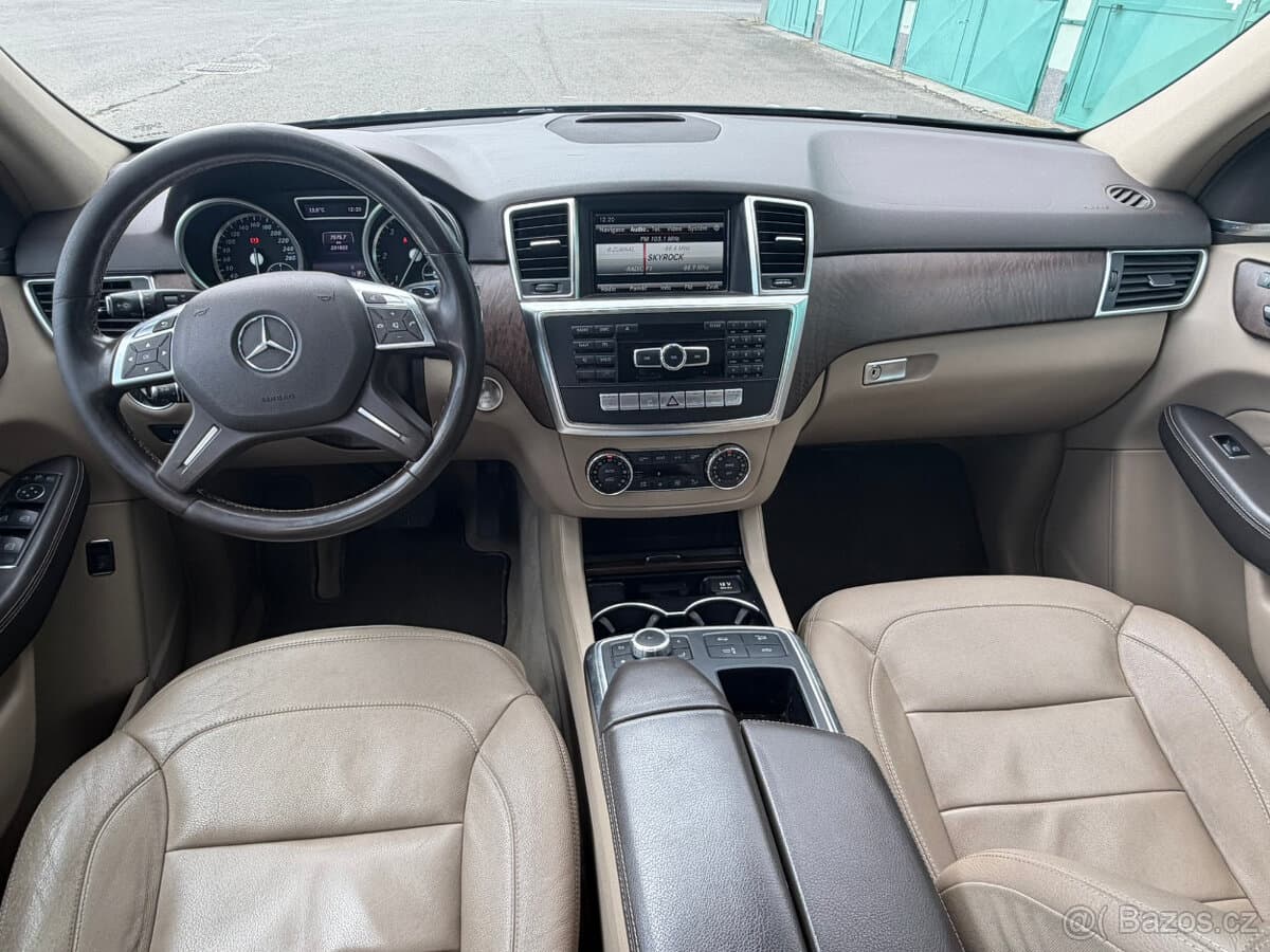 2015 Mercedes-Benz M-CLASS - 11
