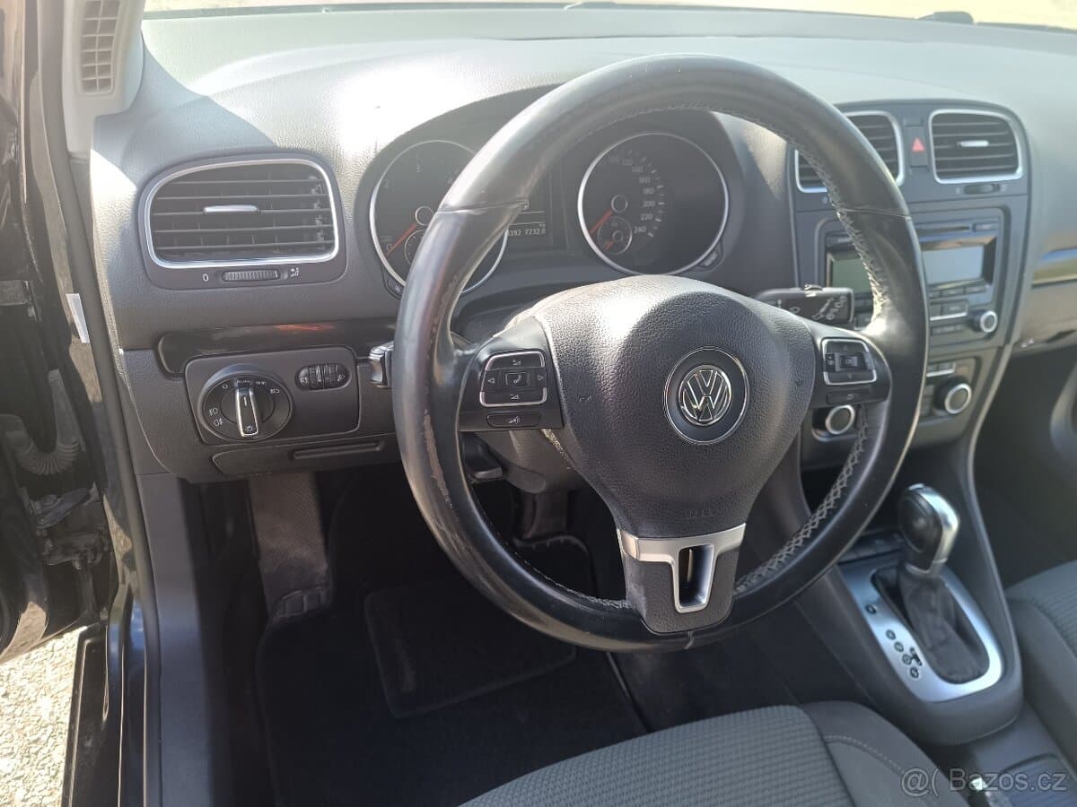 2011 Volkswagen GOLF - 11