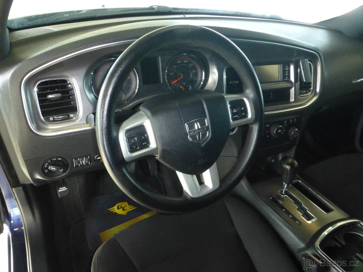 2013 Dodge CHARGER - 11